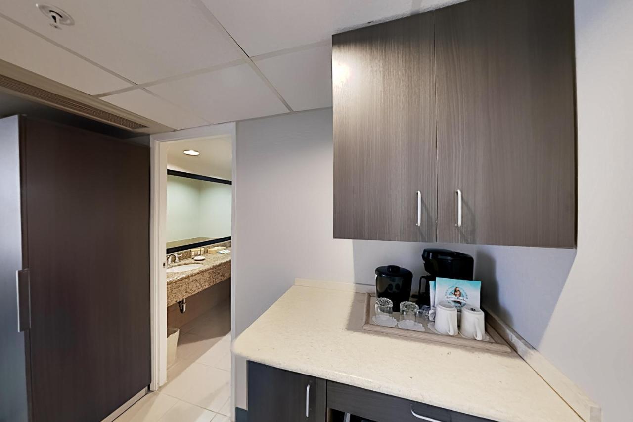 Aqua Palms Waikiki Ocean View Lanai Parking Included Apartman Honolulu Kültér fotó