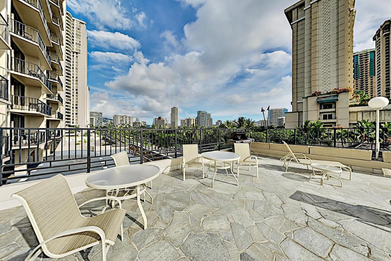 Aqua Palms Waikiki Ocean View Lanai Parking Included Apartman Honolulu Kültér fotó